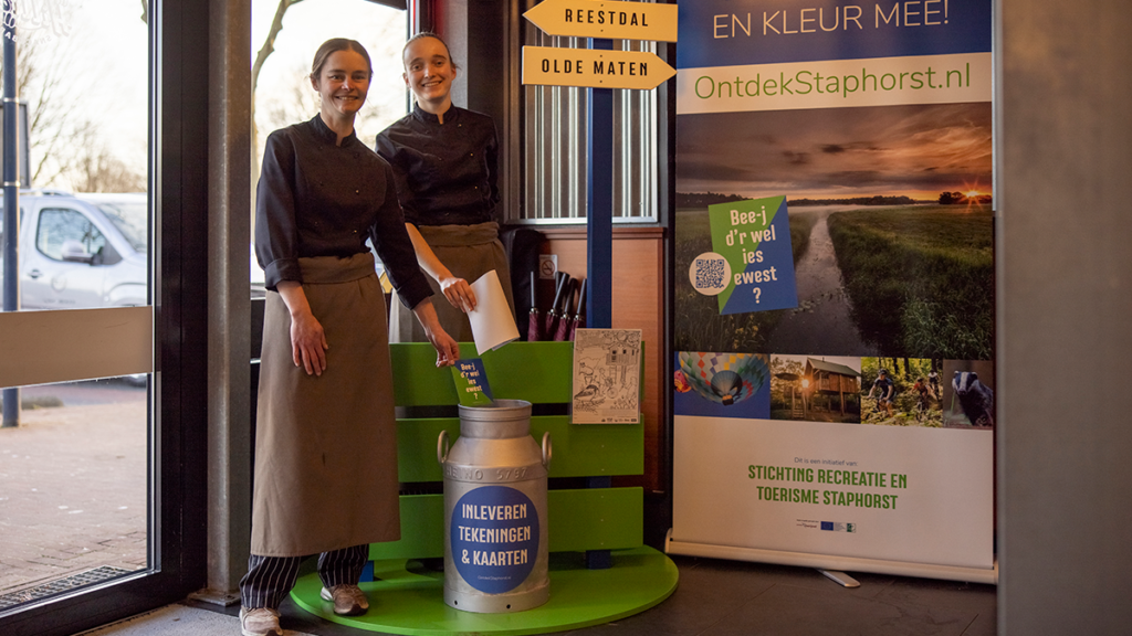 ‘Bee-j d’r wel ies ewest?’ vertelt het verhaal van Staphorst ‘Bee-j d’r wel ies ewest?’ vertelt het verhaal van Staphorst