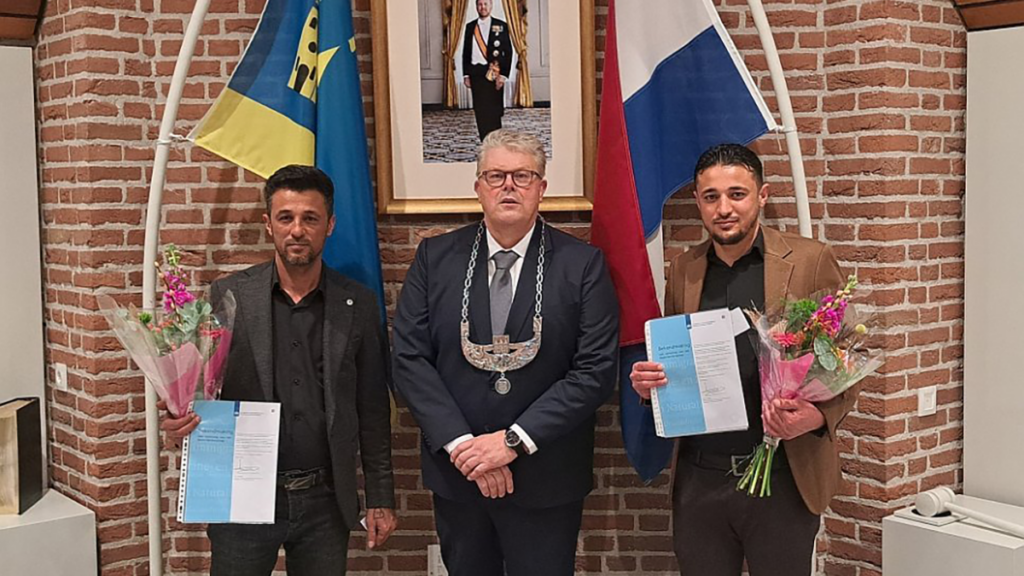 Naturalisatieceremonie voor 13 inwoners gemeente Staphorst