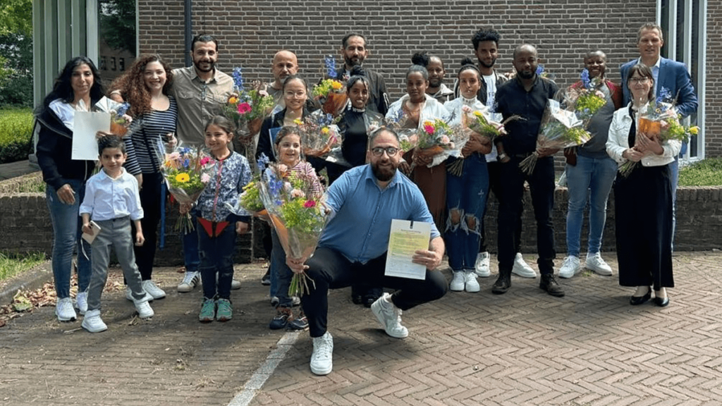 Nieuwe inwoners ondertekenen verklaring als symbool voor inzet in samenleving
