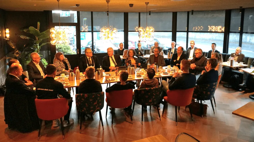 Samenwerking centraal bij bezoek commissaris aan Staphorst