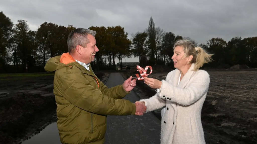 Dorpspark Rouveen officieel overgedragen aan het dorp