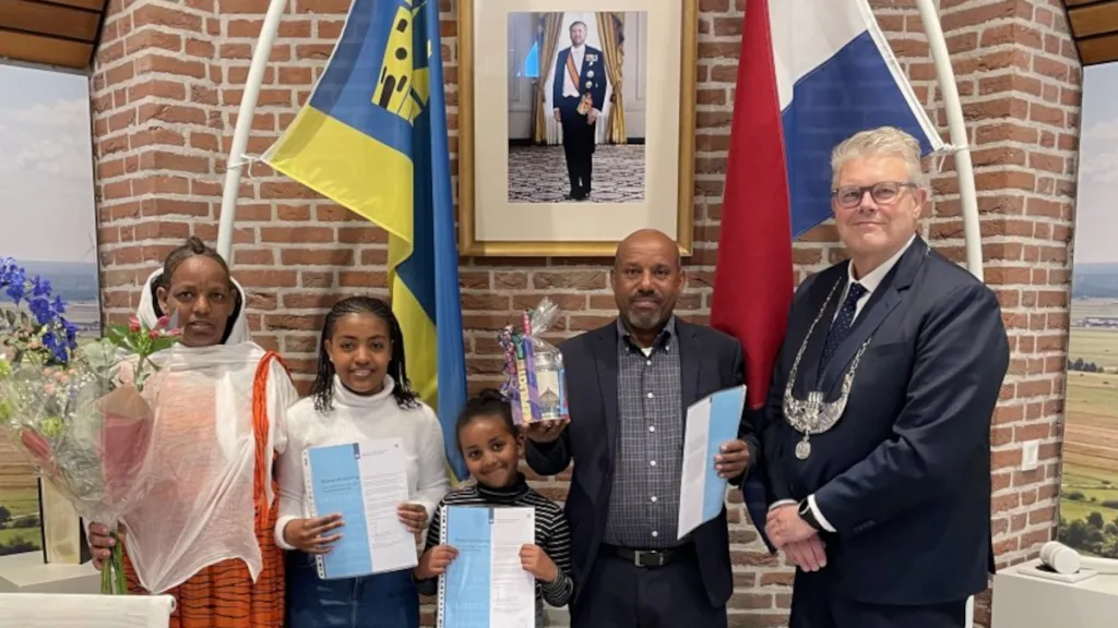 Drie nieuwe Nederlanders in gemeente Staphorst Drie nieuwe Nederlanders in gemeente Staphorst